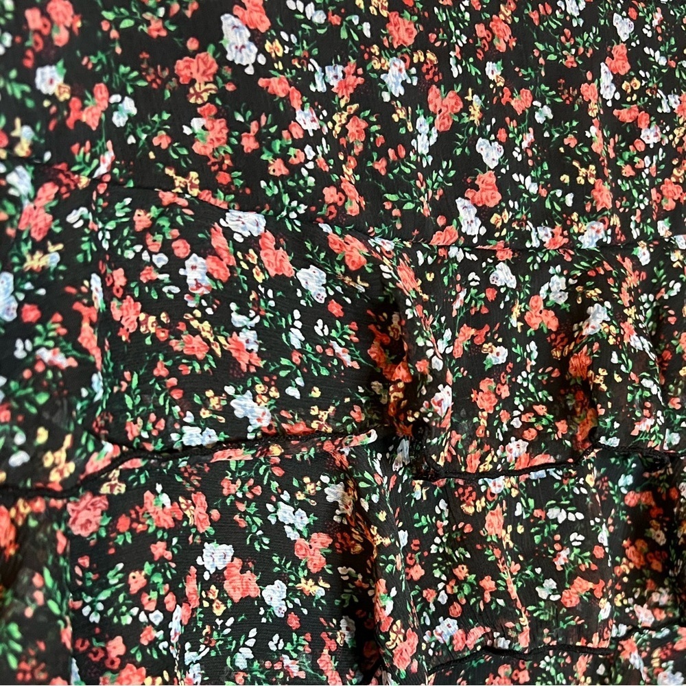 ⭐️Forever 21 Floral Ruffle Mini Skirt - Picture 3 of 5